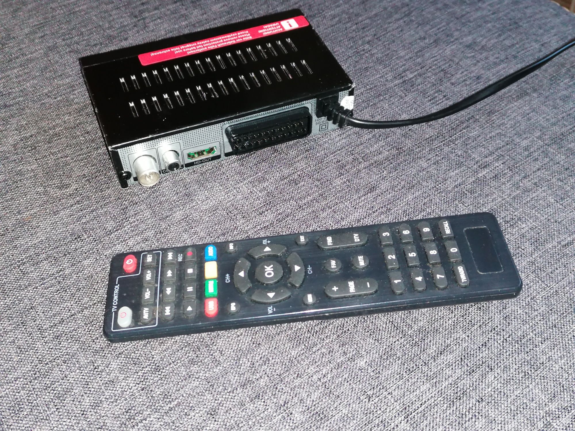 Dekoder dvb-t2 h.265 HEVC Opticum tuner