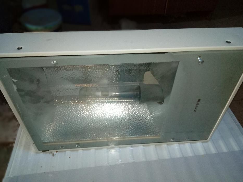 Lampa metalohalogen 200wat