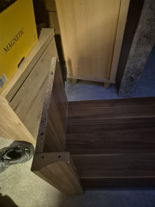 Szafka z przystawką i blatem górnym.