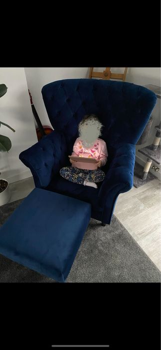 Fotel + pufa uszak cupido brw