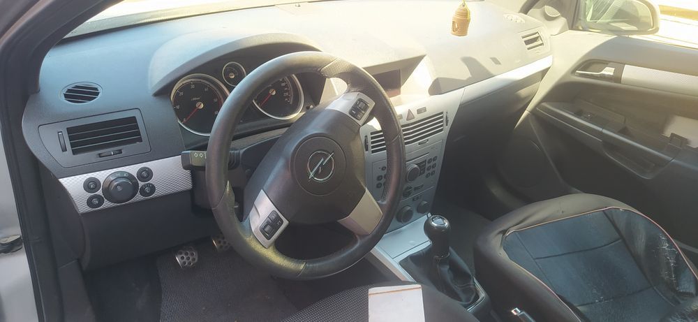 Opel astra H GTC