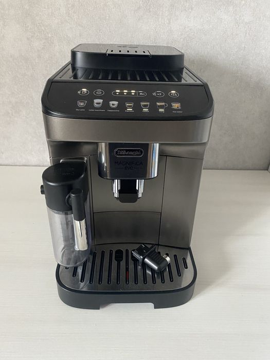 Кавомашина DeLonghi Magnifica EVO ECAM 290.81 НОВА є Вибір
