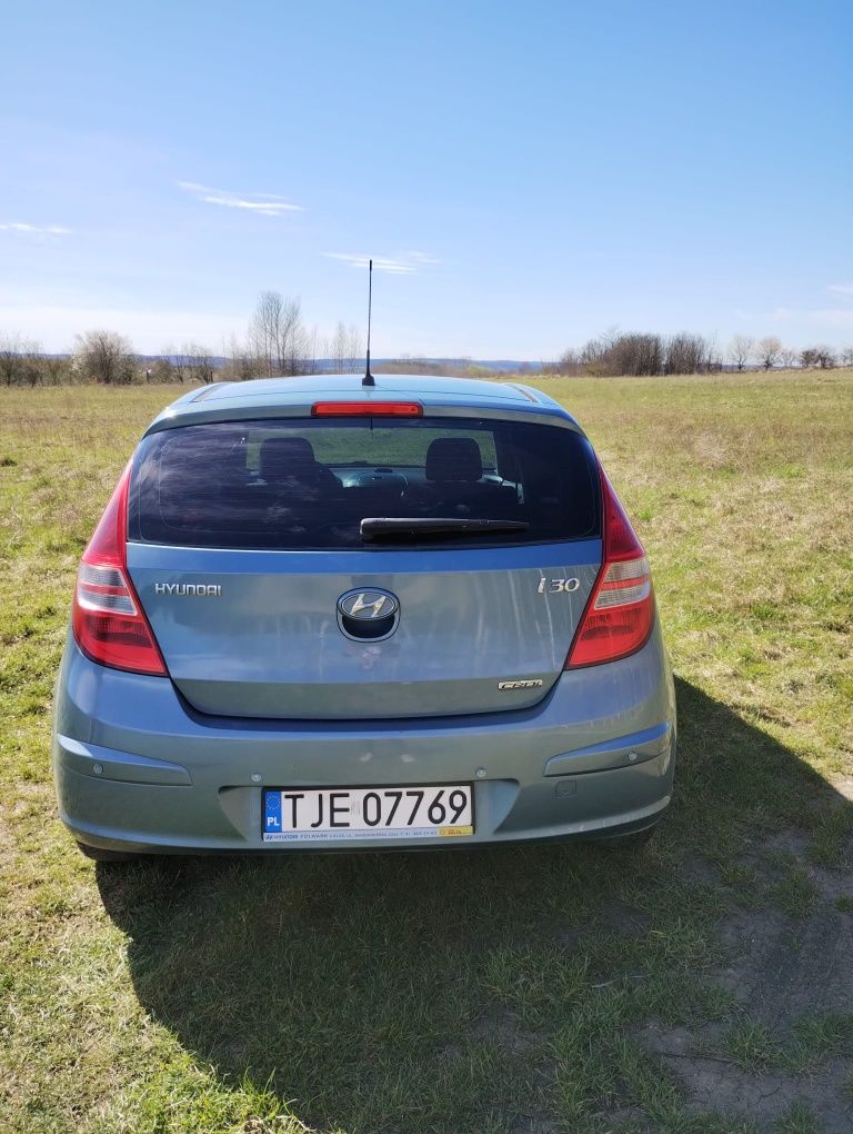 Hyundai i30 1.6 CRDI Xenon Nowe Opony Zadbany 2 właściciel