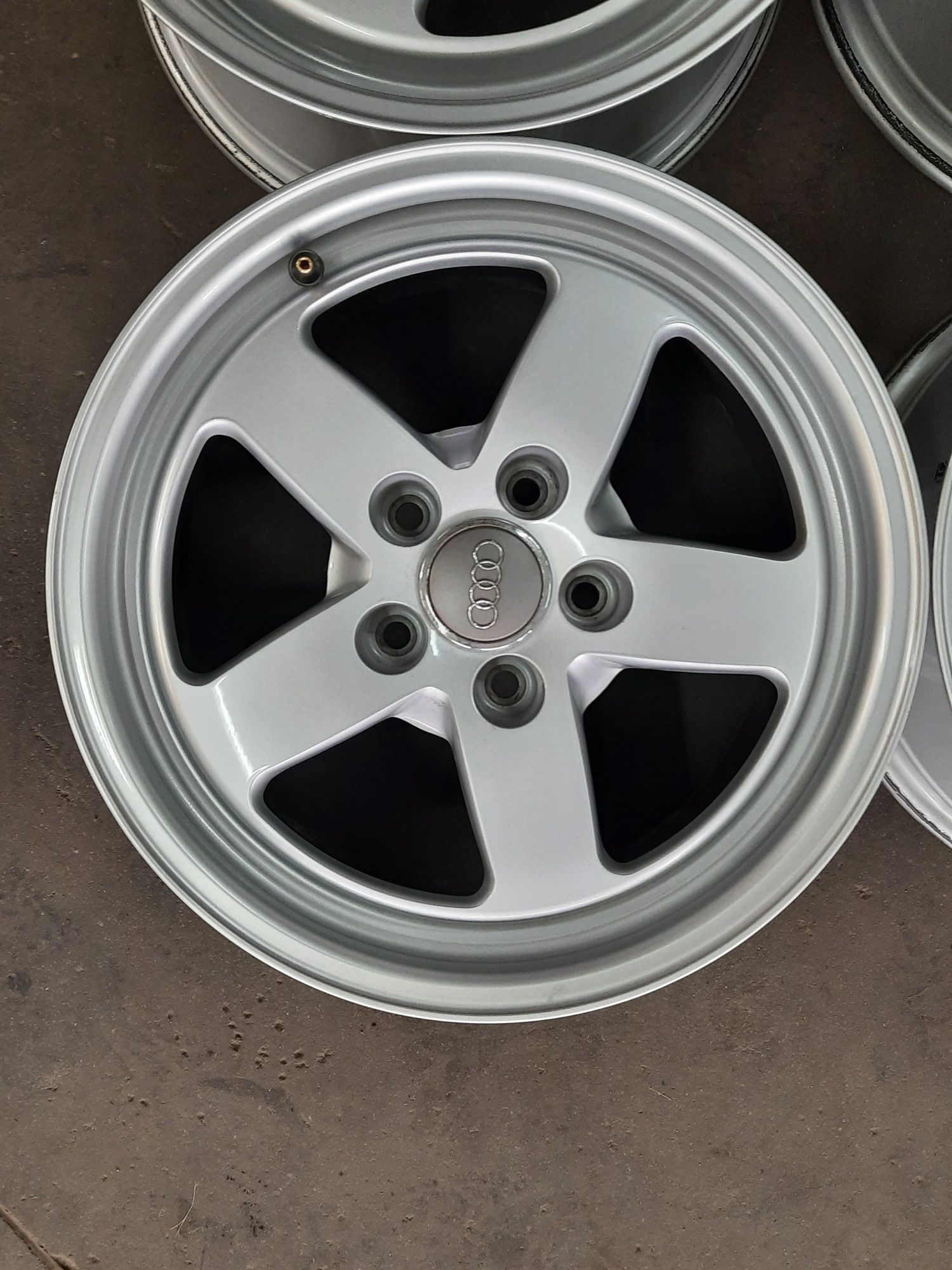 (054) Felgi 16" 5x112 ET 35 7j - Audi