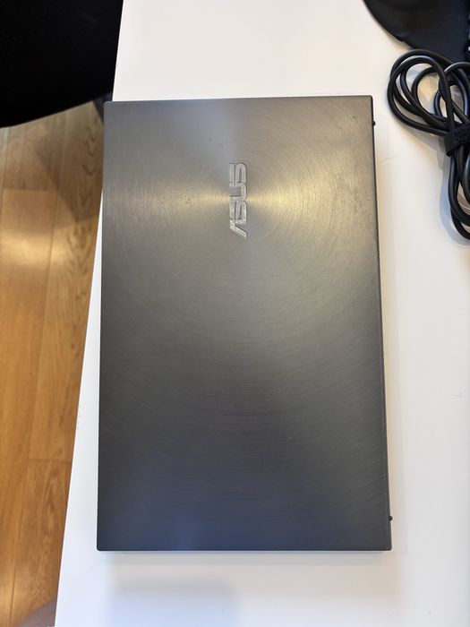 Asus zenbook 14 ux435e