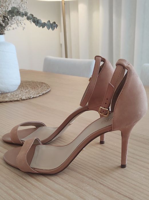 Sandálias camurça Arezzo Camel Tam41