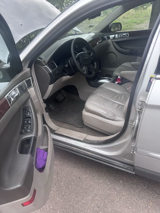 Автомобіль Chrysler Pasifica 2004