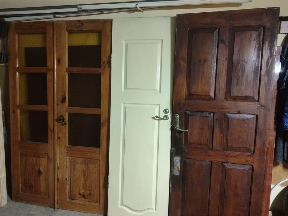 Продам двері вхідні, міжкімнатні