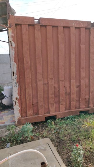 Контейнер морський