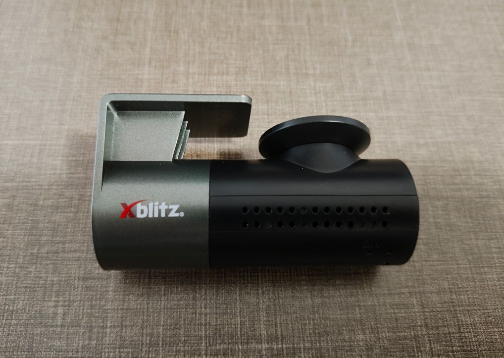Kamera samochodowa Xblitz Z10 Slim wideorejestrator z kartą pamięci