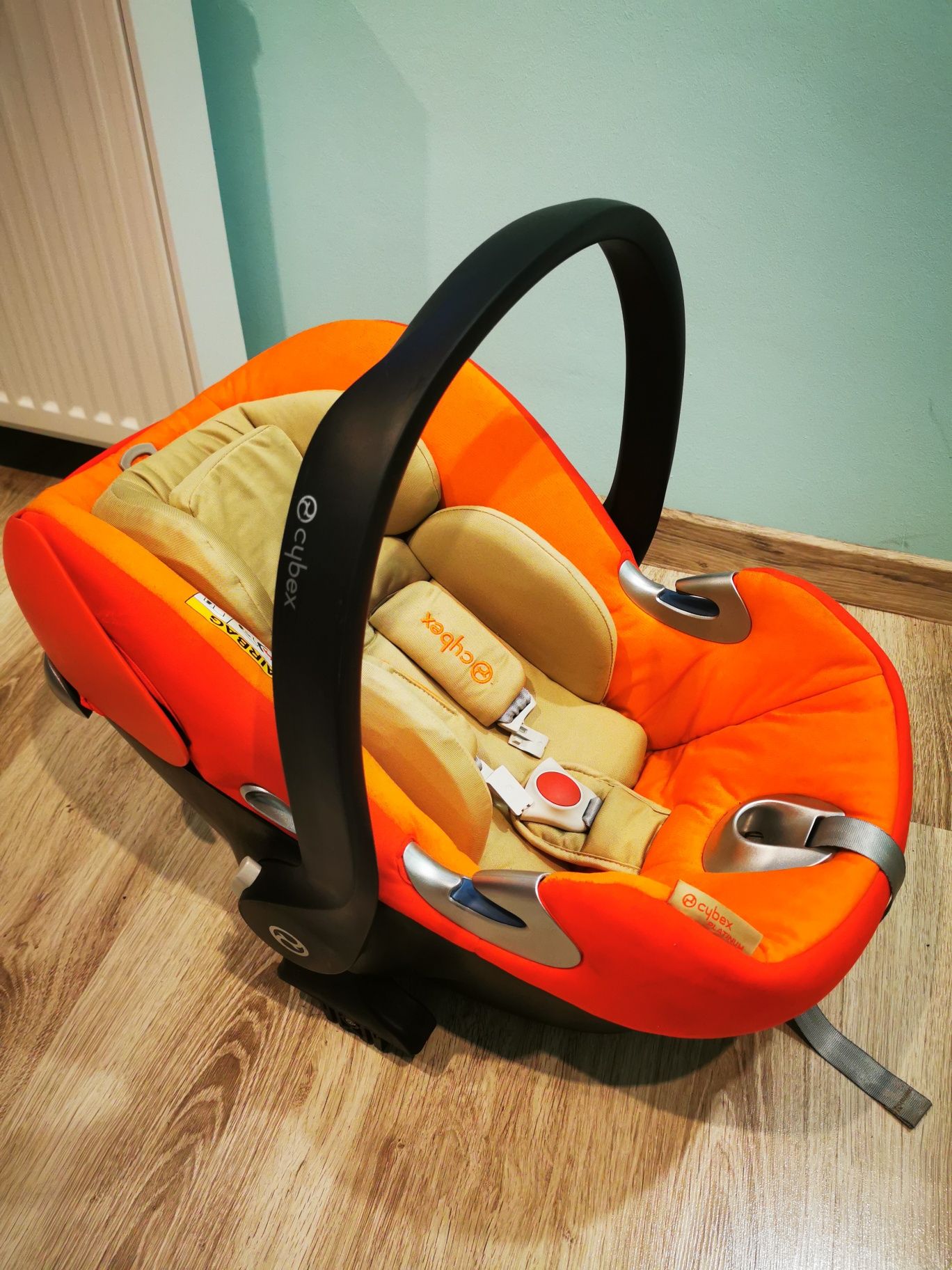 Fotelik samochodowy dla dziecka