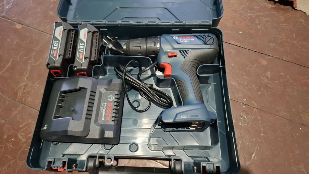 Аккумуляторная дрель-шуруповерт Bosch GSR 180-LI Professional.