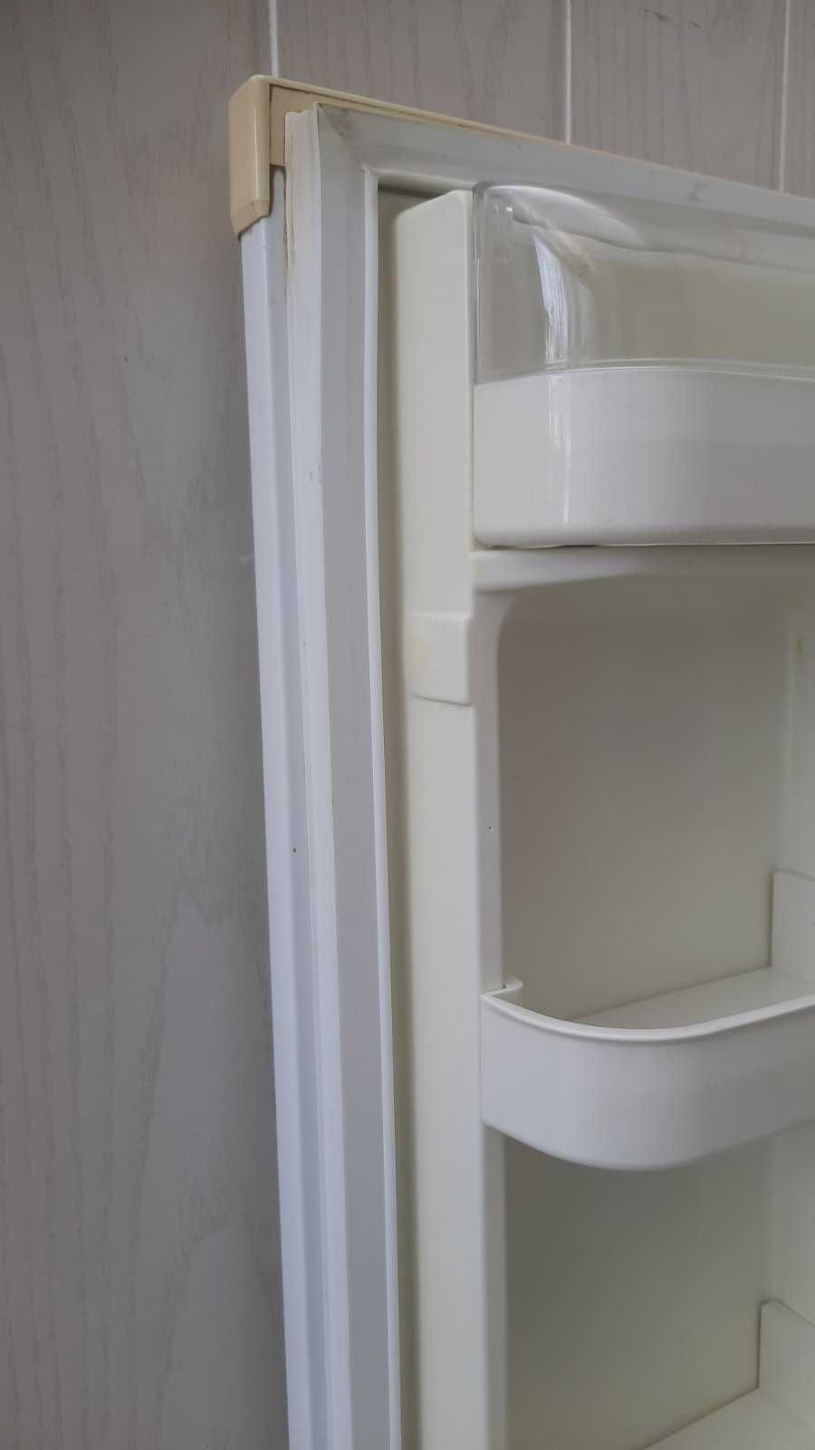 Ущільнювач уплотнитель дверей резина гума холодильника Веко RRN2260