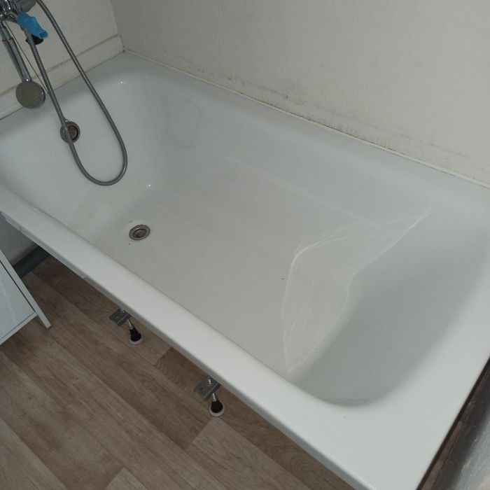 Wanna do łazienki  (rezerwacją )