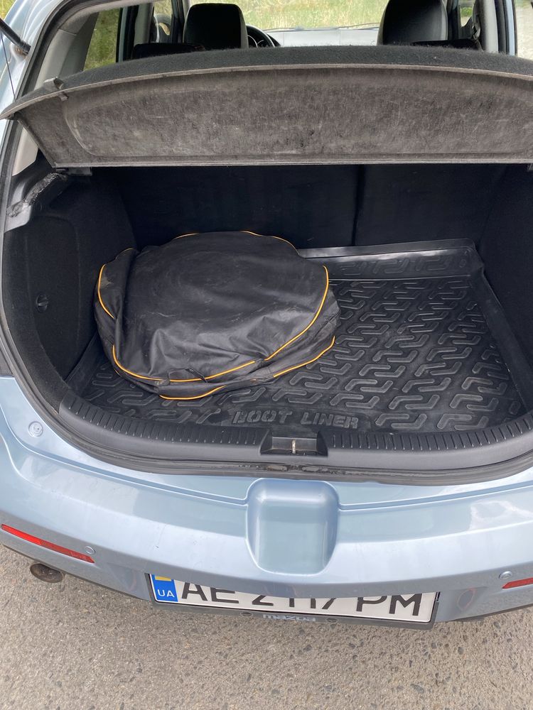 Продам Mazda 3 один власник.