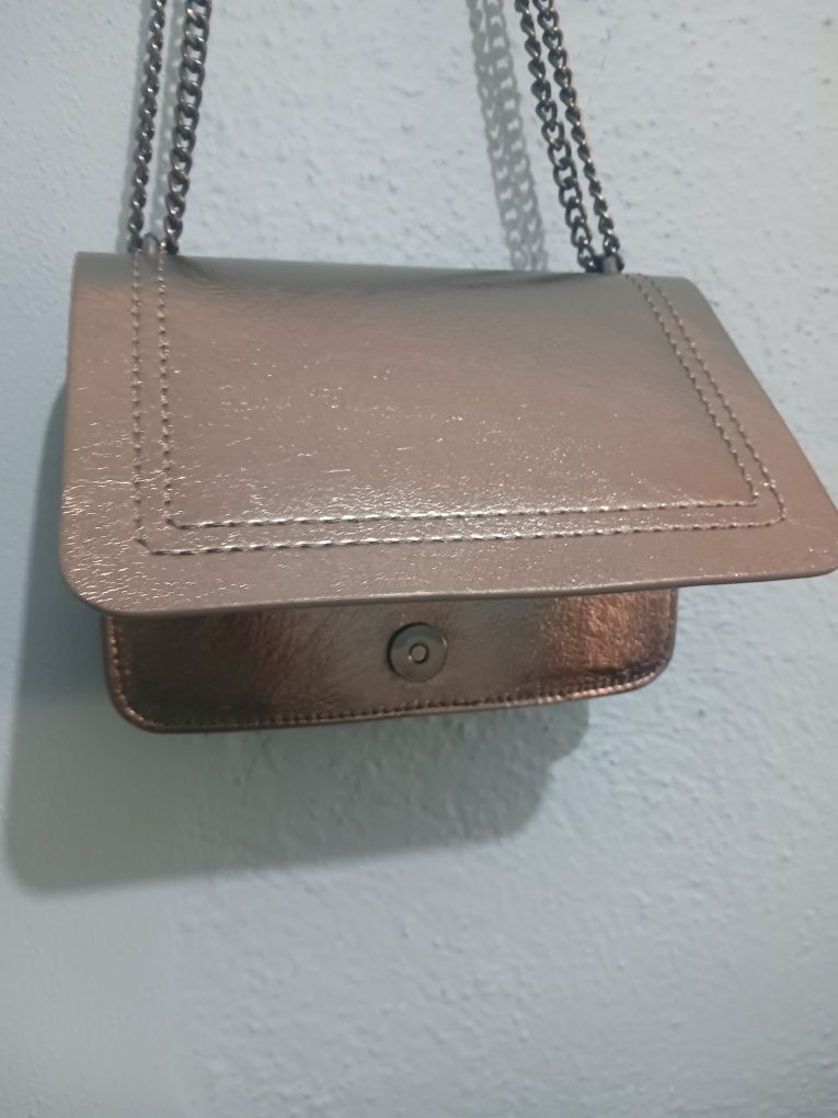 Mala sra pequena ideal para cerimonia