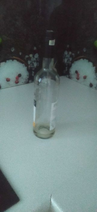 Szklane butelki 45 sztuk.