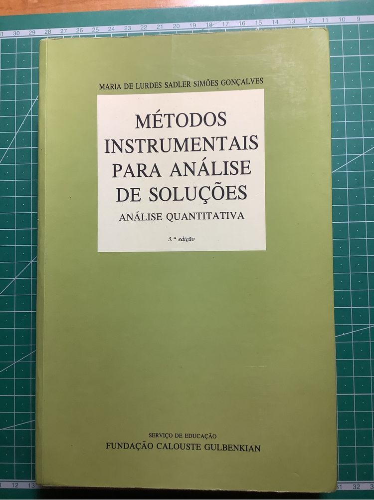 Livros técnicos universitários - Edição Fundação C. Gulbenkian