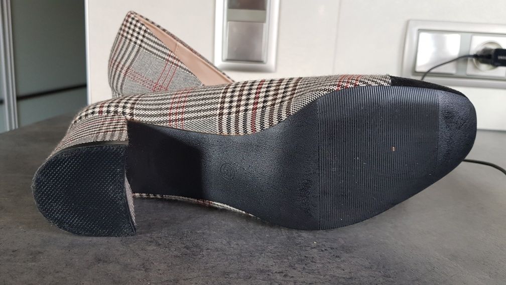 Buty damskie, czułenka w kratkę ,,Burberry,, 39 38 Tk maxx