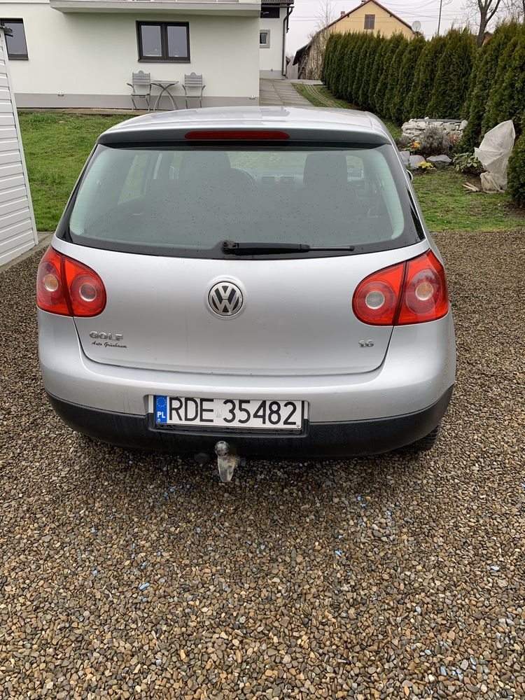 Volkswagen Golf 1.6 B Automat . Bogate wyposazenie . Możliwa Zamiana