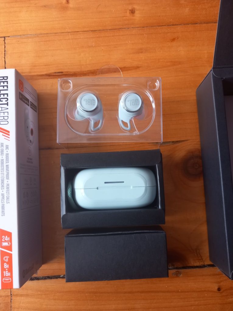 JBL ReflectAreo IP68