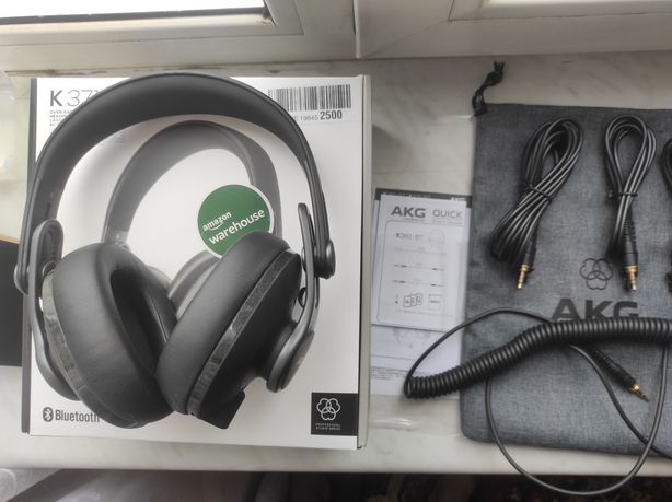 Продам беспроводные наушники AKG K371-BT