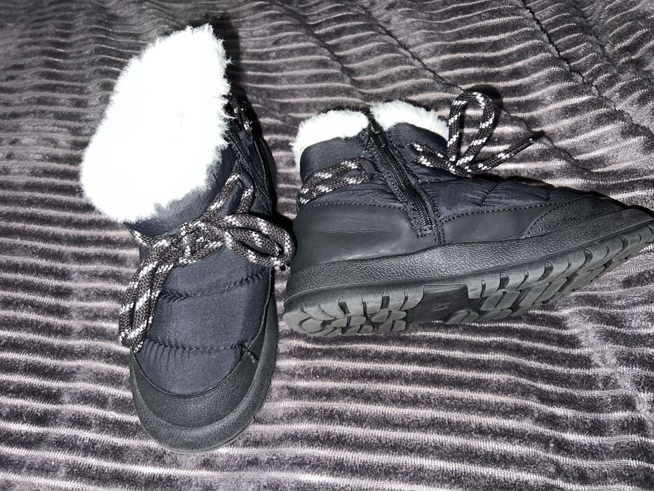 Продам дитячі зимові ботіночки