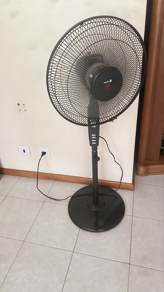 Tenho para venda ventoinhas marca fagor potentes e com  programador