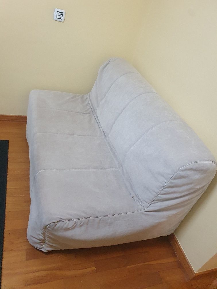 Vendo sofá cama em bom estado