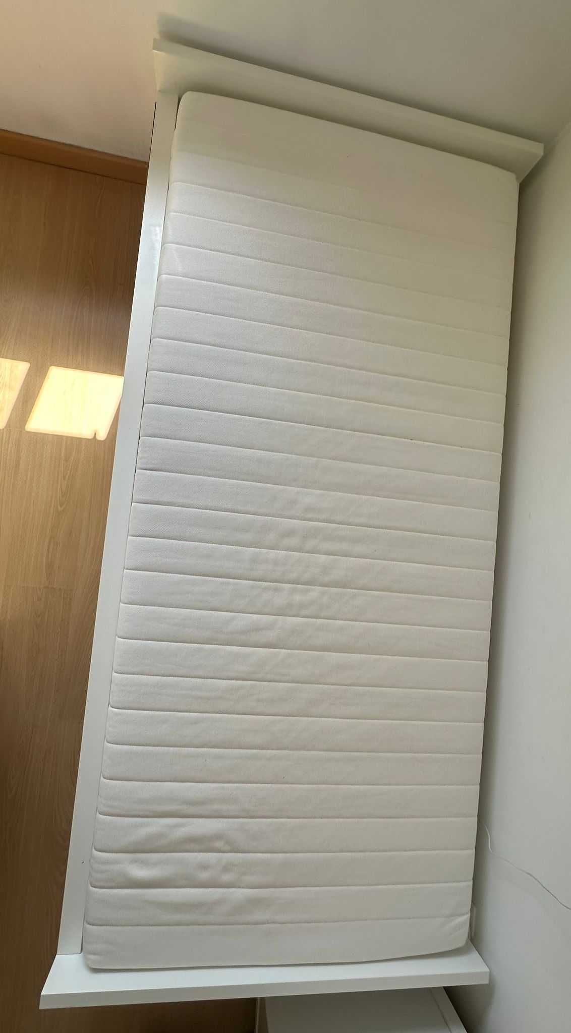 Cama IKEA Individual/ 2 Gavetas