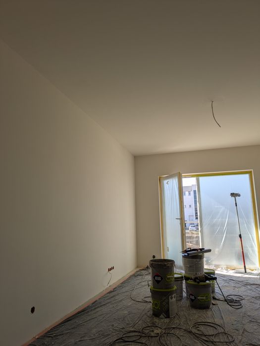 Szpachlowanie  Gładzie  Sufity podwieszane  Adaptacje poddasza Malarz