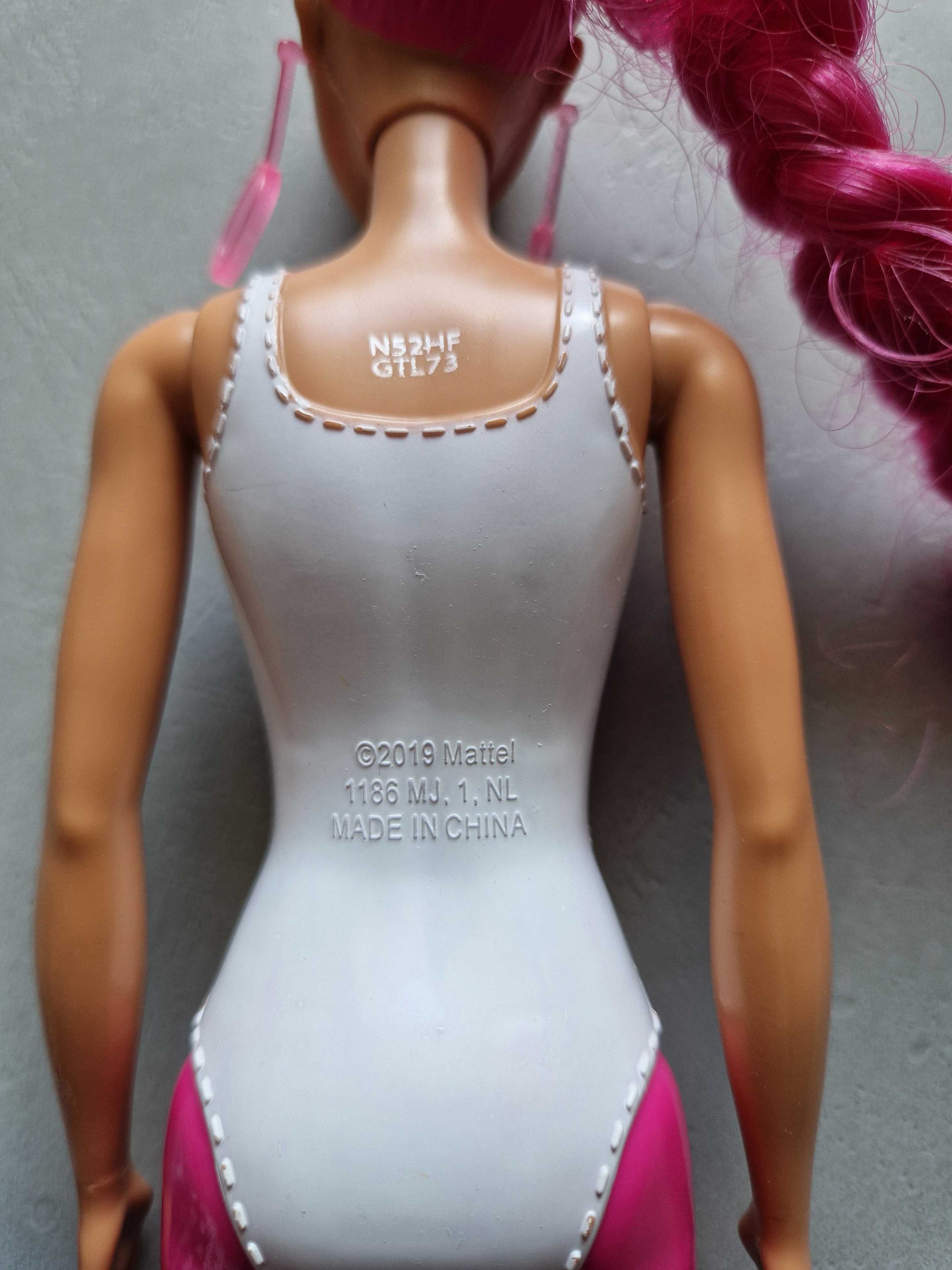 Barbie Mattel Color Reveal różowe włosy