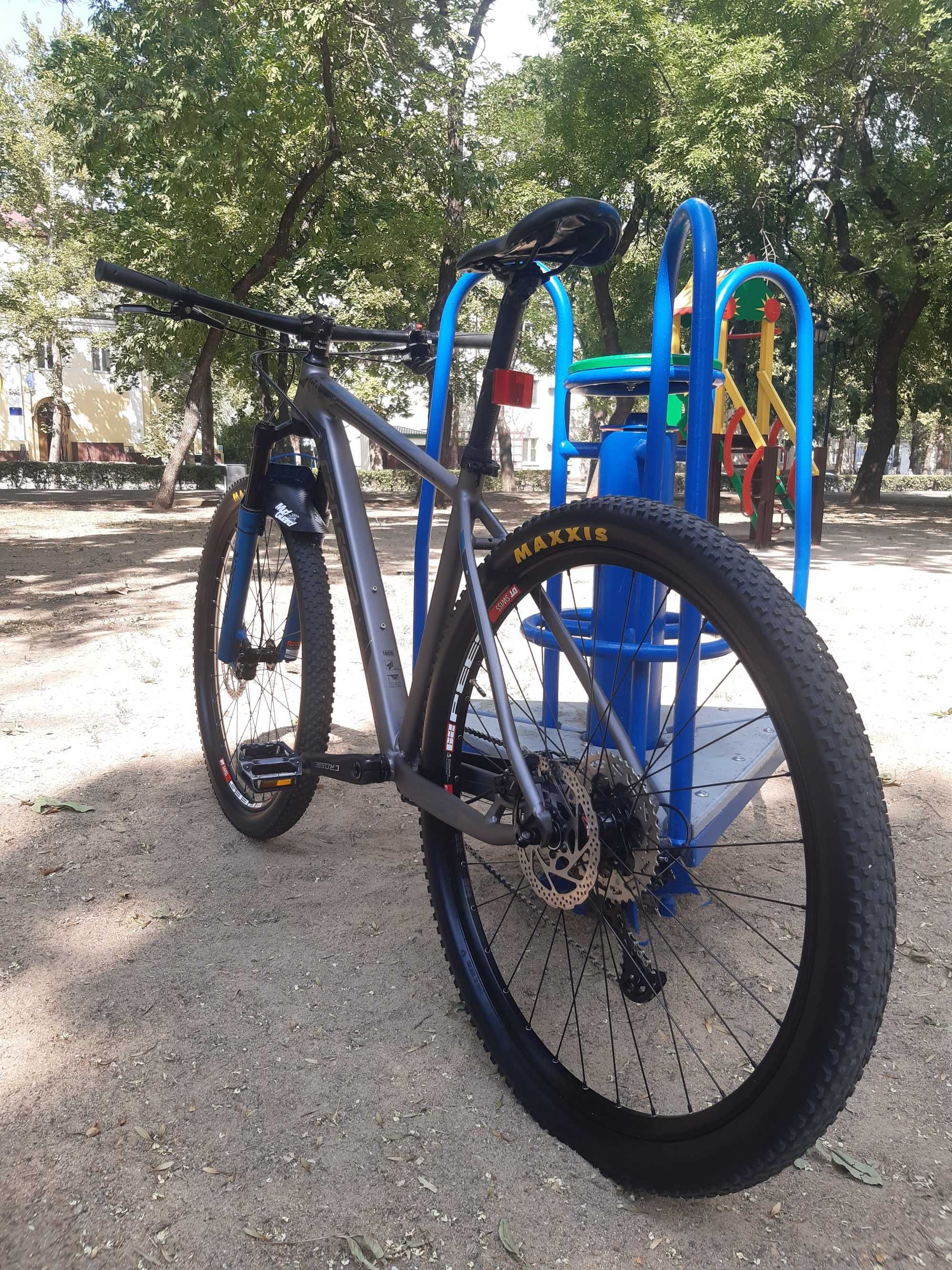 Велосипед Crosser Solo 29 (Deore/DT Swiss/Novatec/Maxxis)