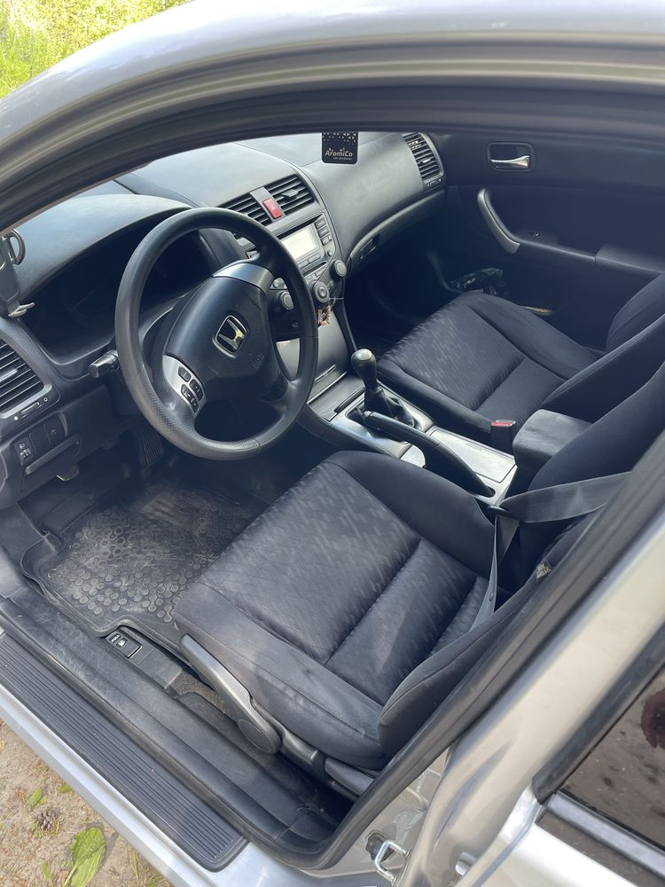 Продам HONDA ACCORD 7 Универсал 2л механика 2005г пробег 340т.км.серый