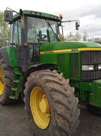 Ciągnik JOHN DEERE 7710