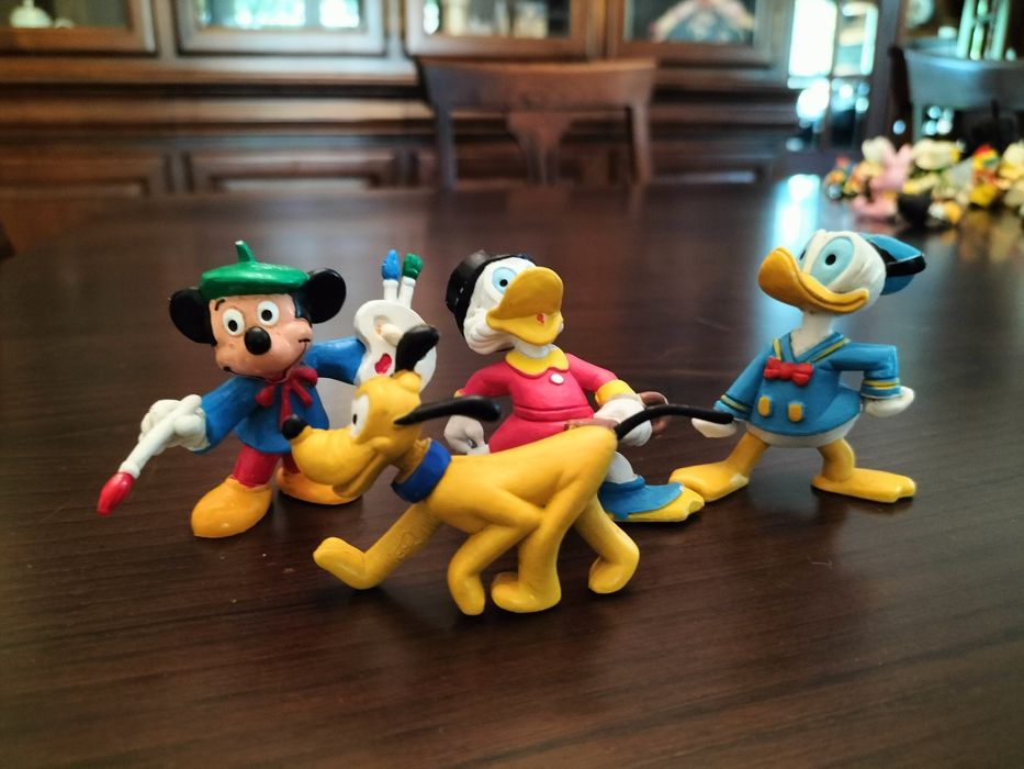 Coleção figuras PVC Disney Maia Borges e bully
