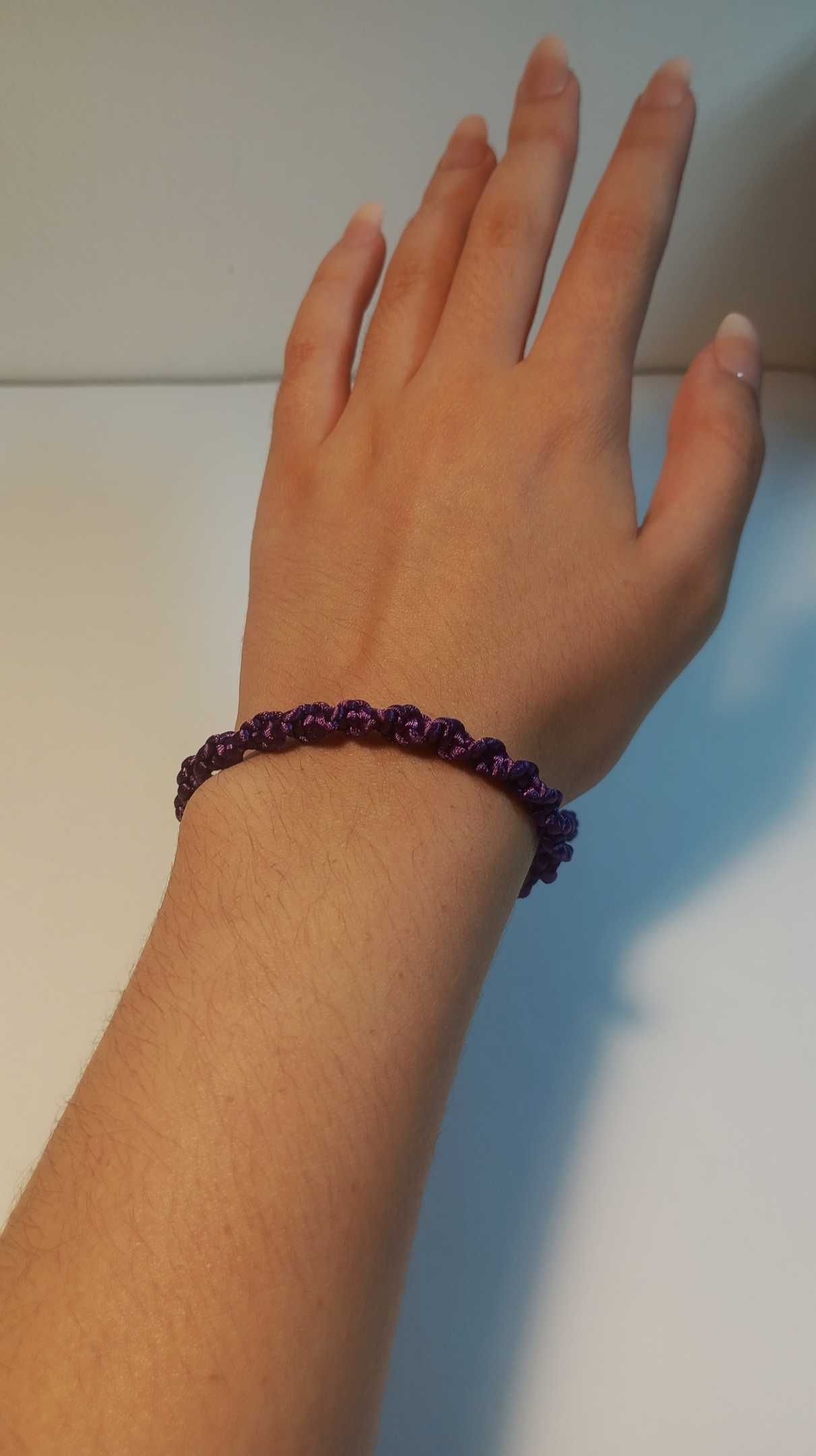Pulseira Entrelaçada de Fio Fino