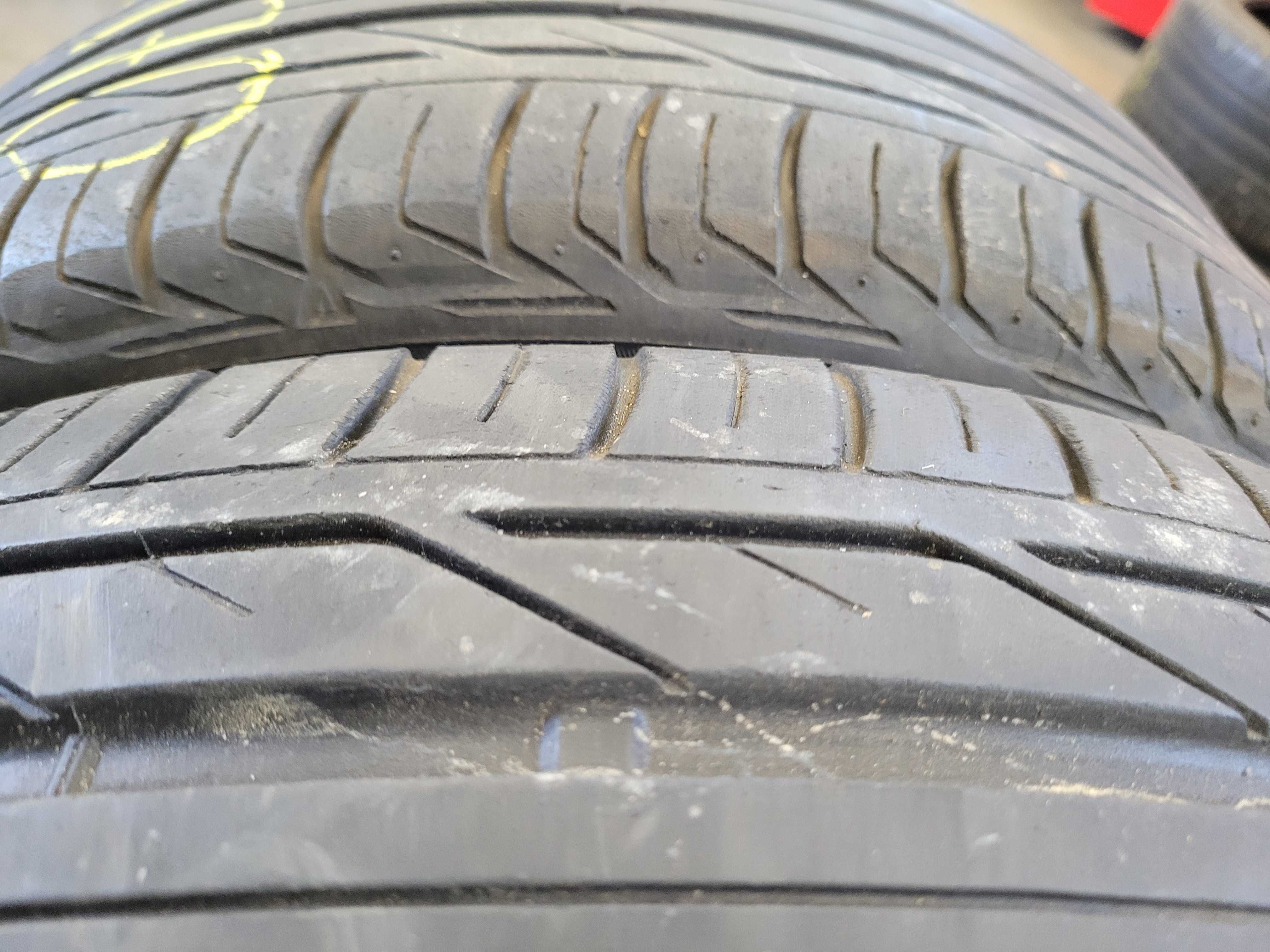 Opony Bridgestone 225 / 50 18   lato  2 sztuki