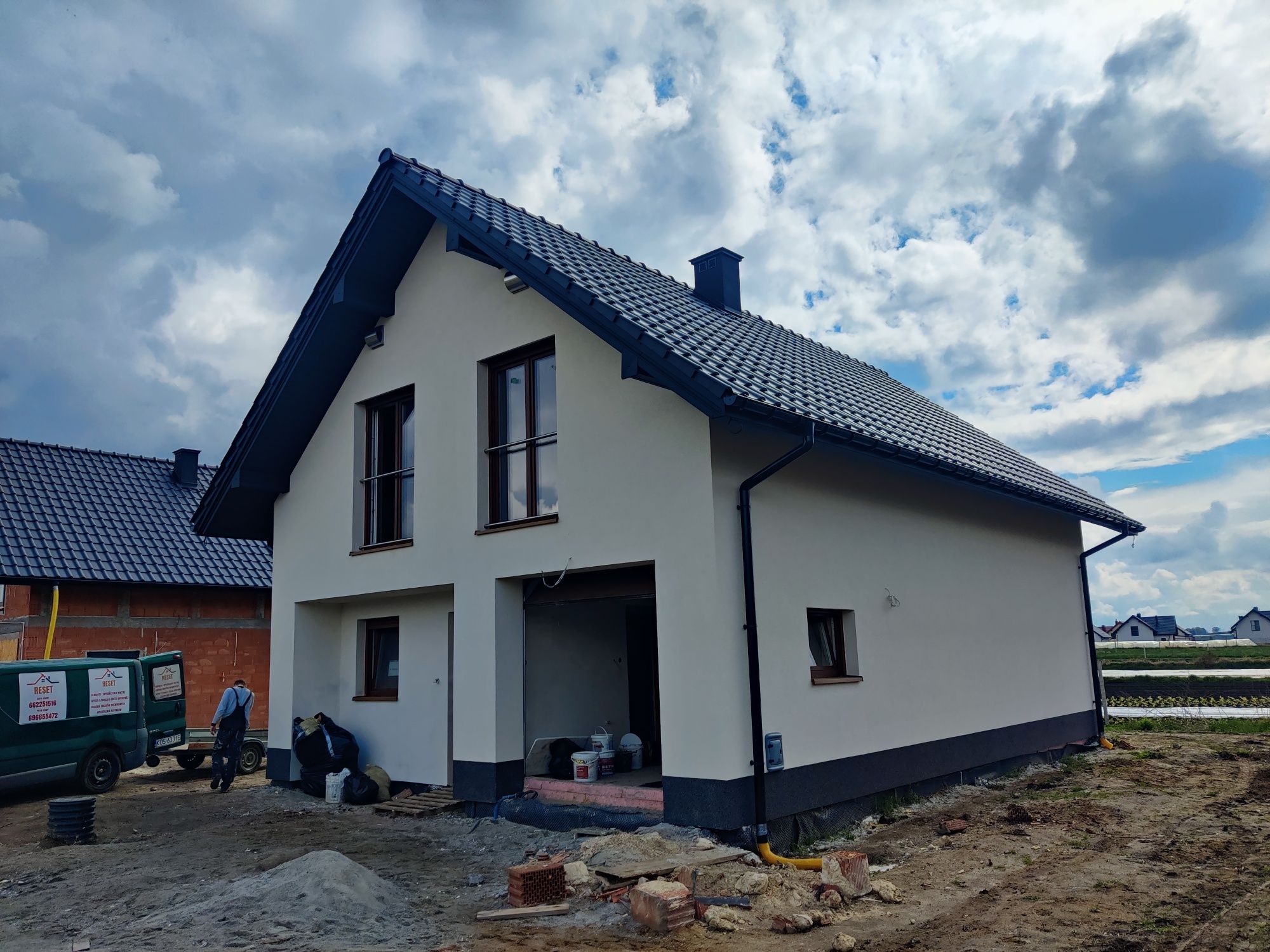Ocieplenia, elewacje, wykończenia wnętrz