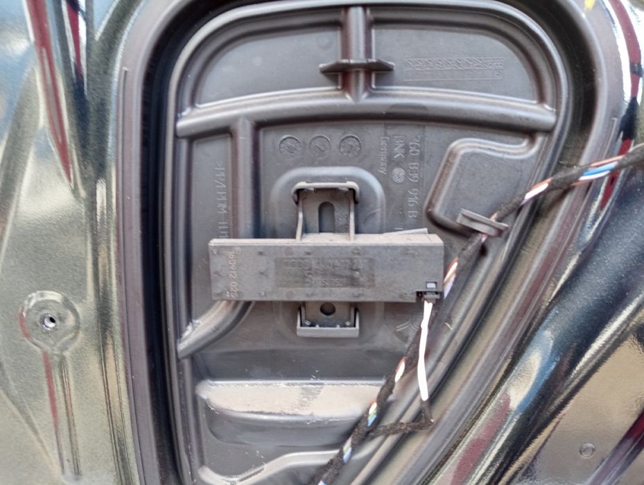 Двери Порш Каен задні праві Дверка дверь Porsche Cayenne 3.0