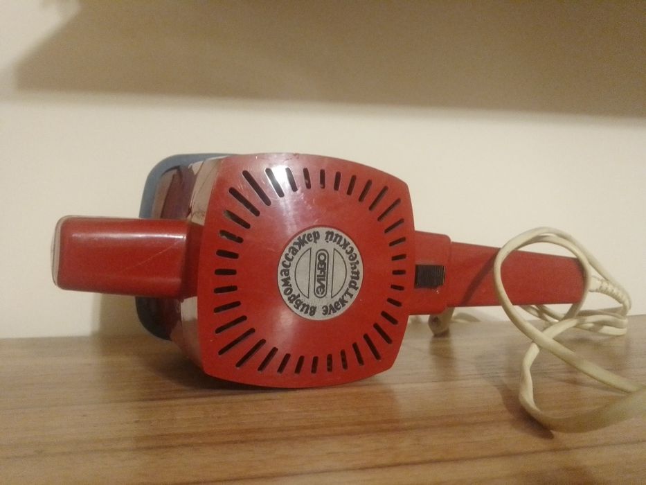 Продам електричний вібромасажер "Єльво"