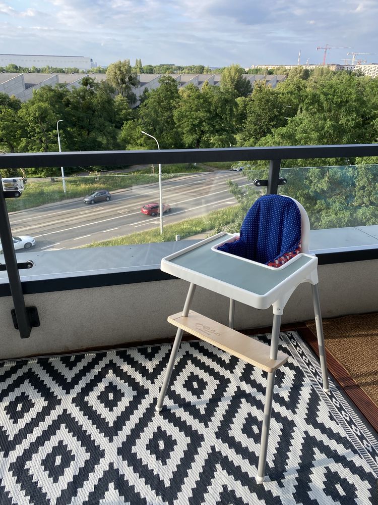 Antilop krzesełko Ikea z podnóżkiem i matą