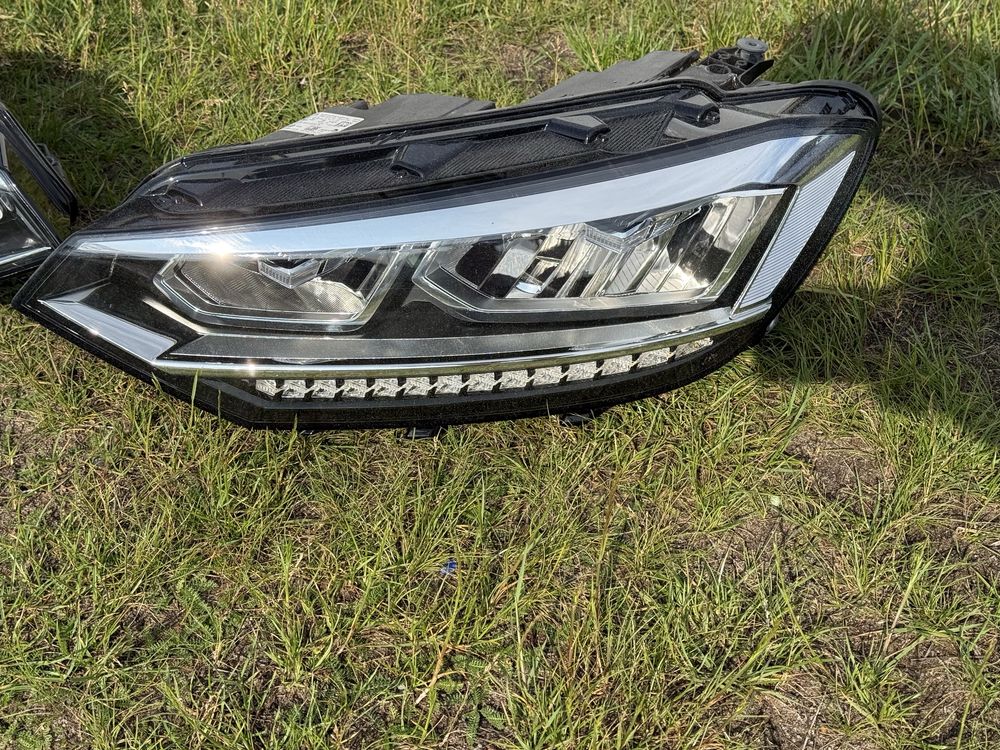 Lampy przednie VW Touran 5TB full led EU cale cena za komplet