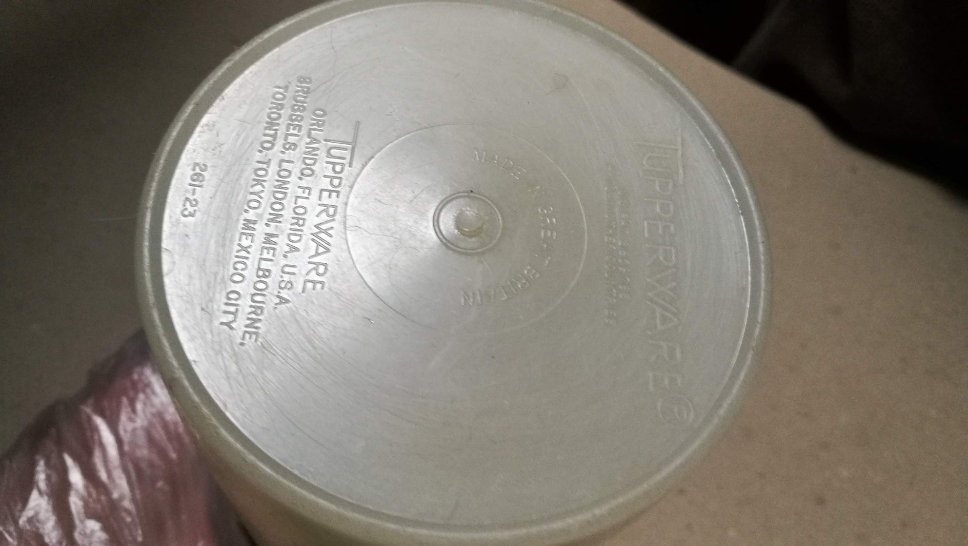 Tupperware vintage alto para bebida, 20cm altura, 11cm diâmetro