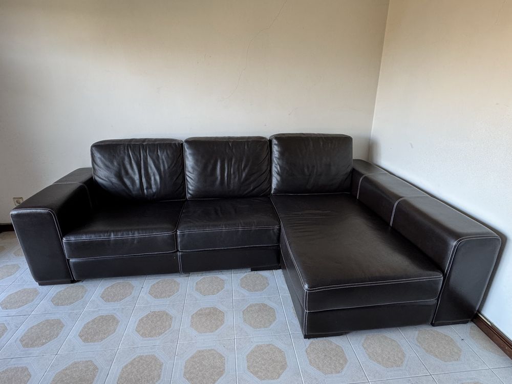 Sofá em Pele com chaise longue