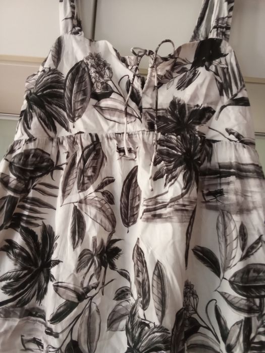 Piękna sukienka z bawełny Mango