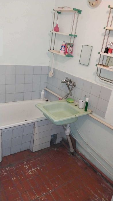 Продається будинок м . Дунаївці будинок + літня кухня.