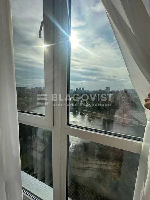 продам видову 1 к кв Київська Венеція Русанівський канал
