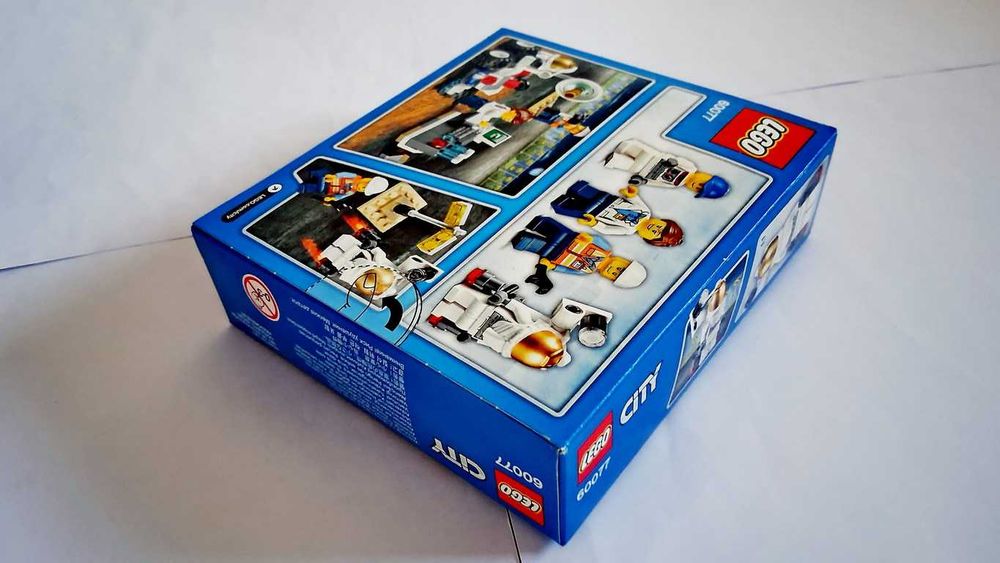 LEGO City Space Exploration 60077 Space Starter Set selado