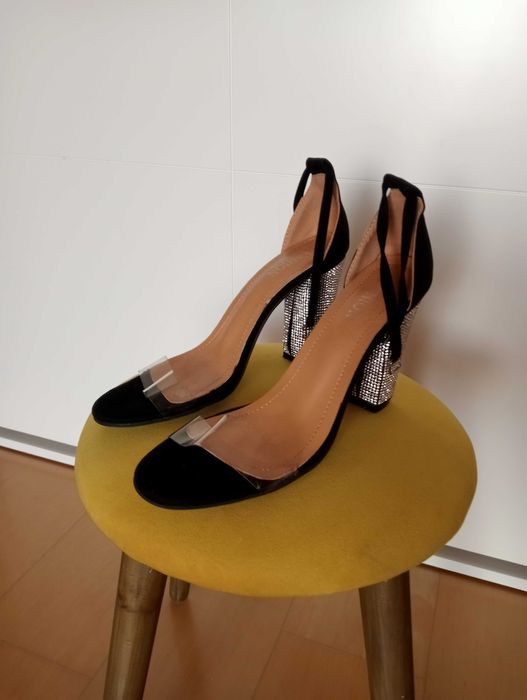 Belíssimos sapatos 43